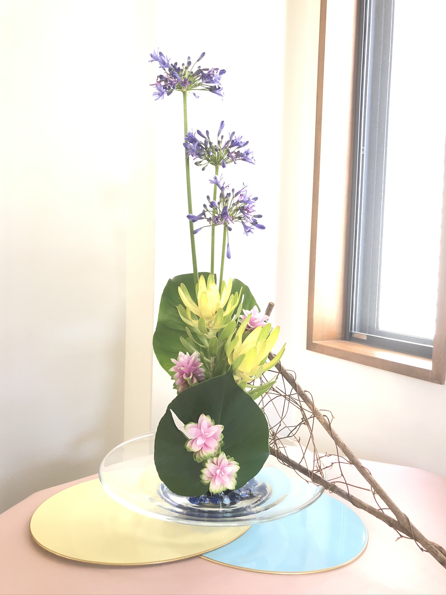 花を生ける楽しみ 花ごころ 華道 茶道 フラワーアレンジメントが一箇所で学べる教室です